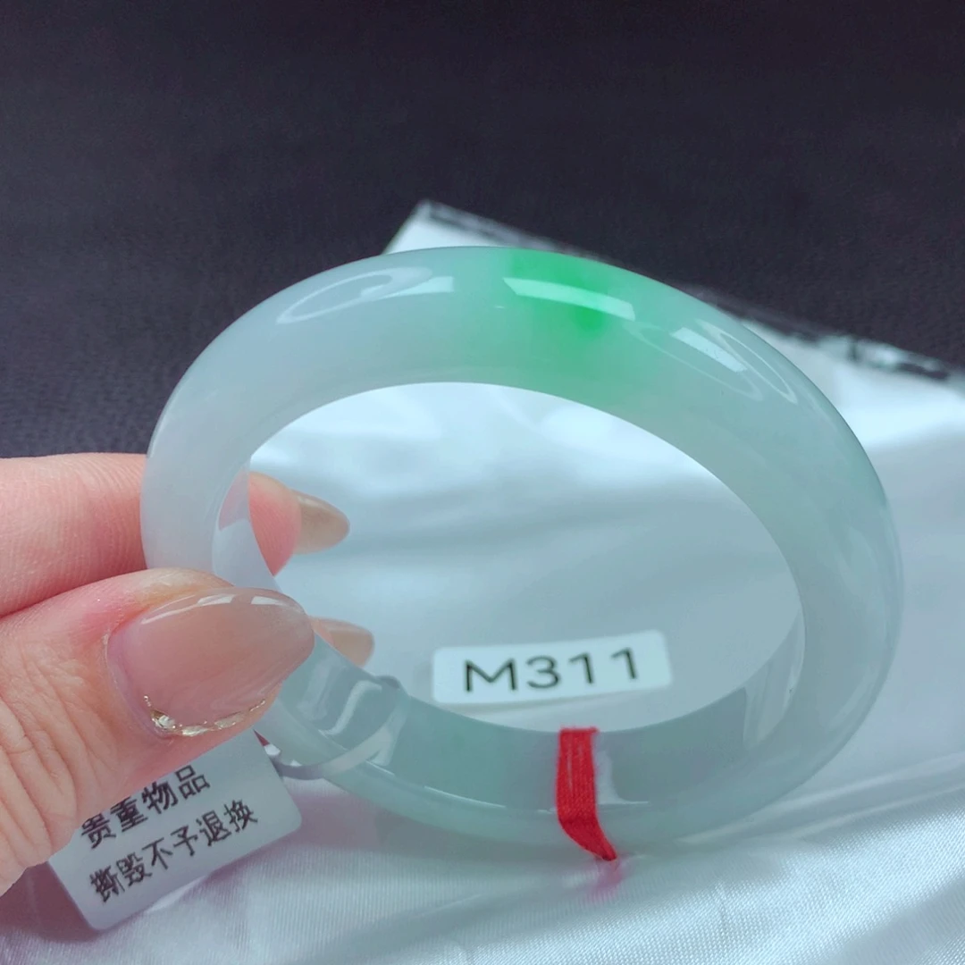 翡翠手镯未镶嵌手镯88