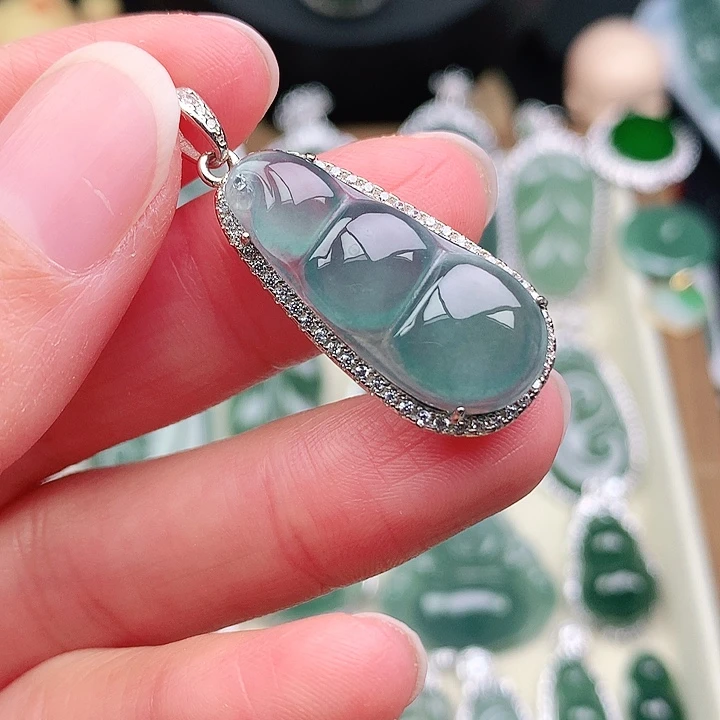 颈饰银S925镶嵌翡翠吊坠