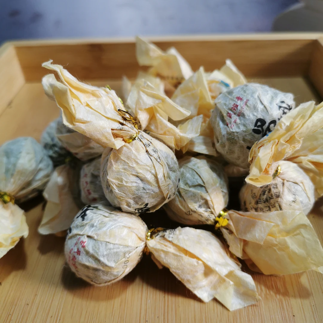 老曼峨普洱茶熟茶龙珠2015年(7克)