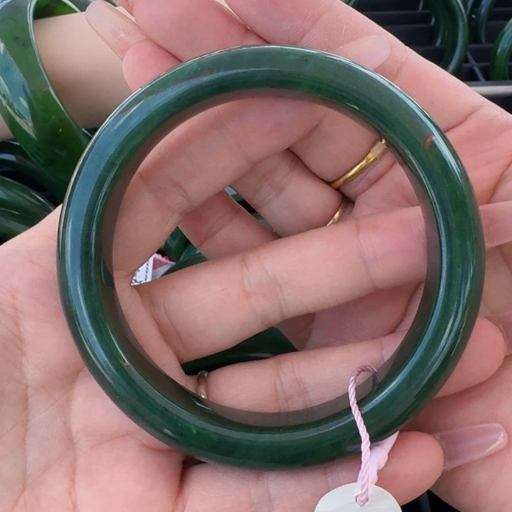 和田玉（碧玉）手镯未镶嵌