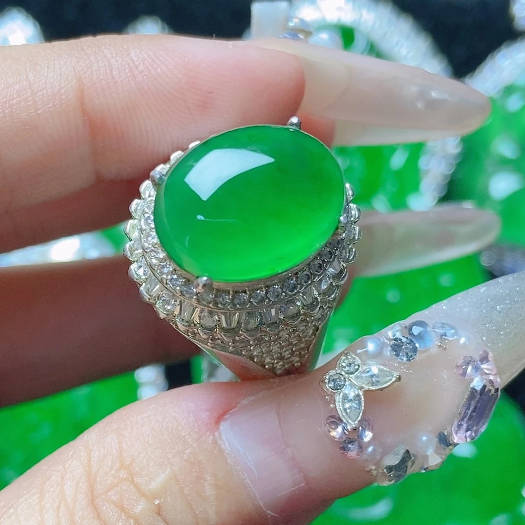 颈饰未镶嵌翡翠