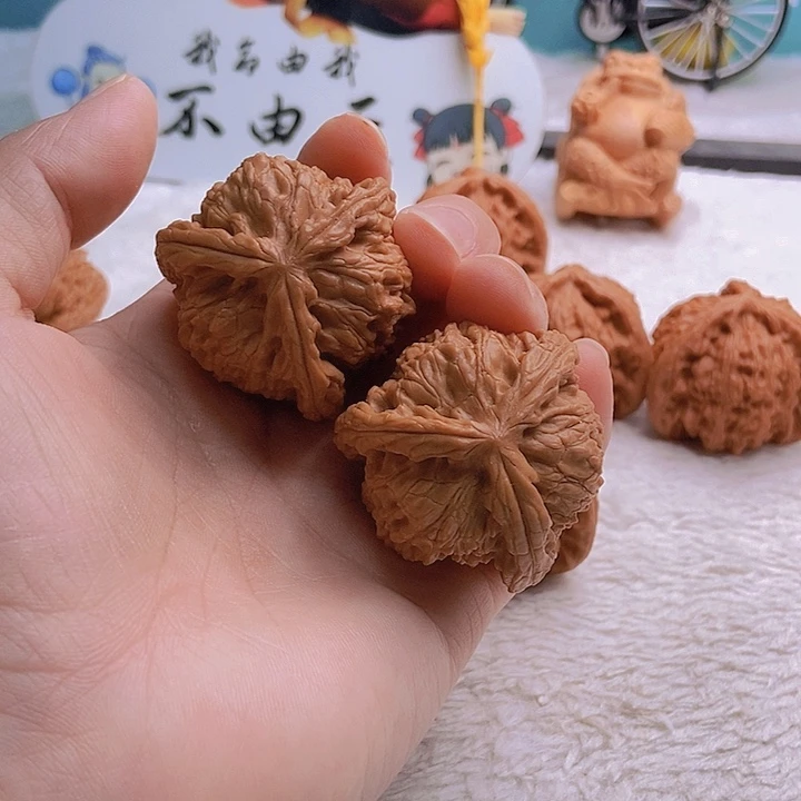 把件文玩核桃鞍****物三棱