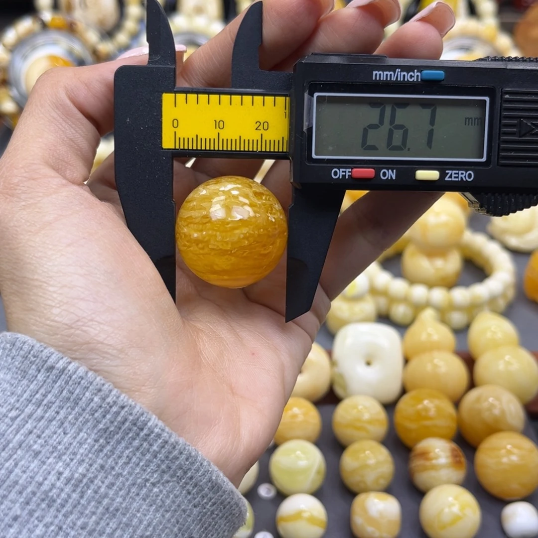 琥珀未镶嵌手串……