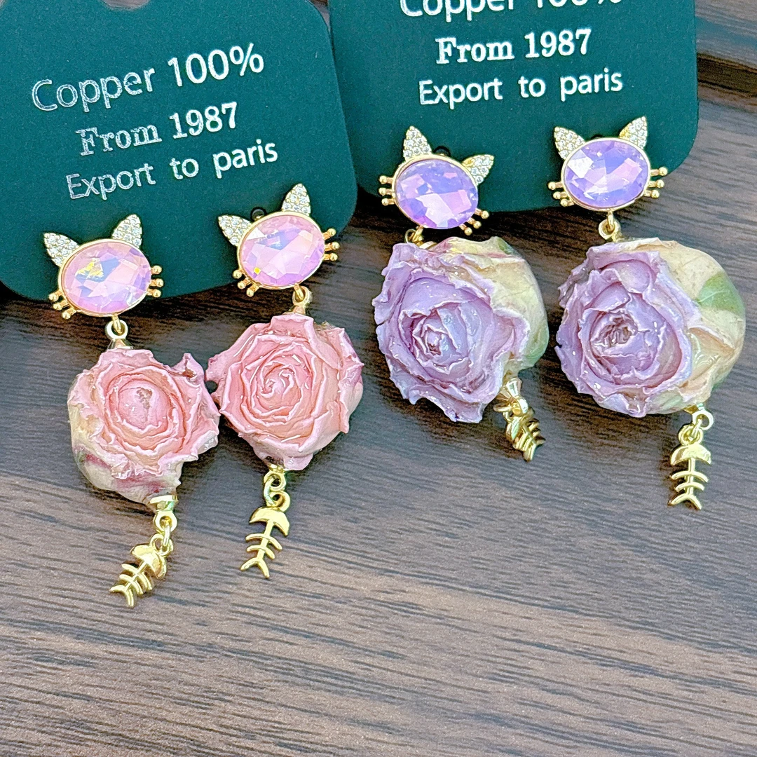 铜合金树脂耳饰 原创设计师小猫花朵耳钉