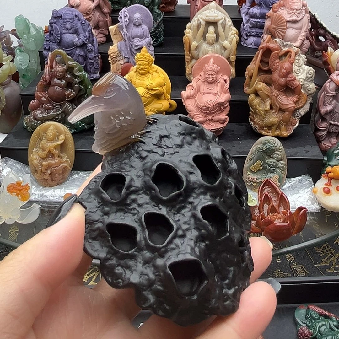 石英质玉未镶嵌颈饰