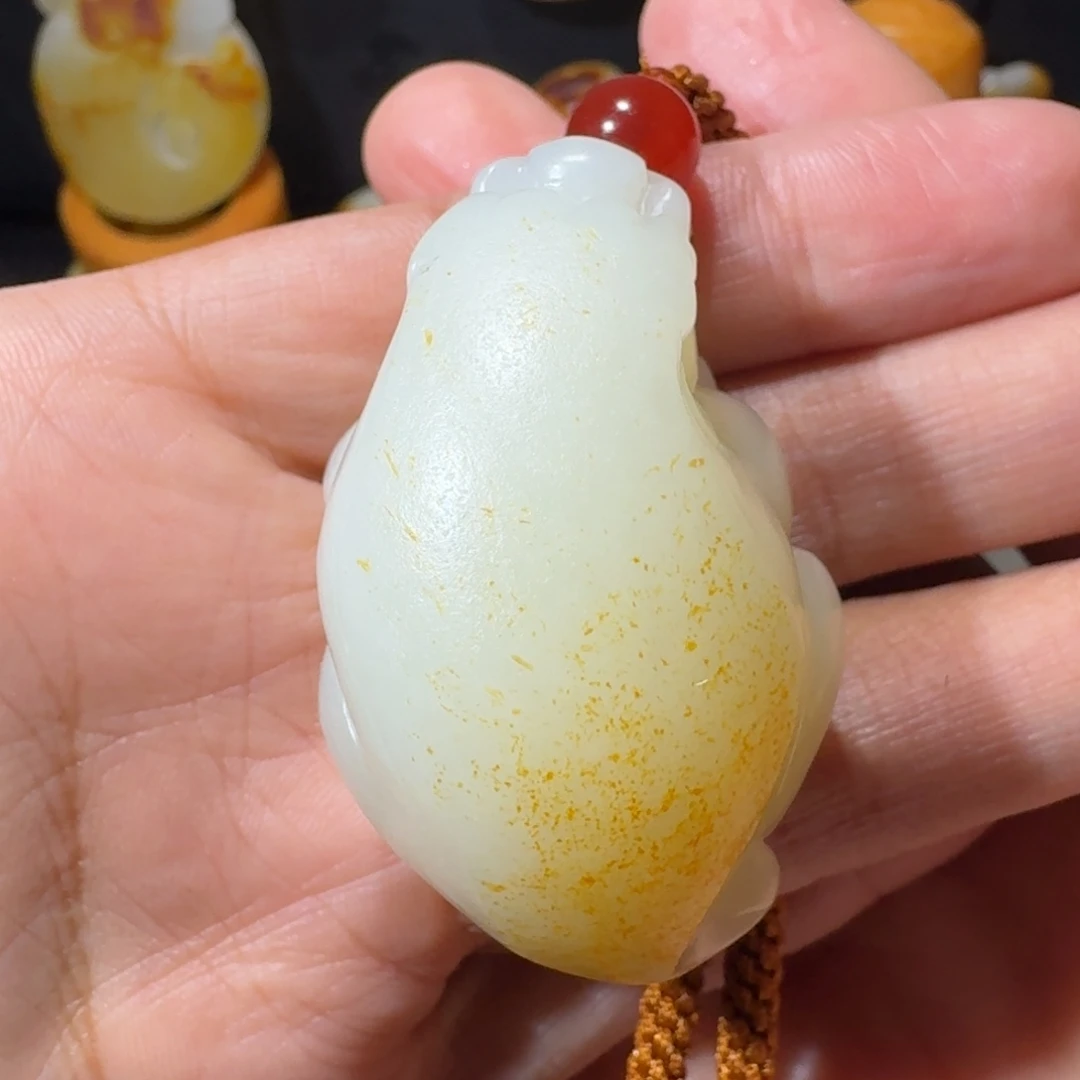 味***道和田玉未镶嵌挂件
