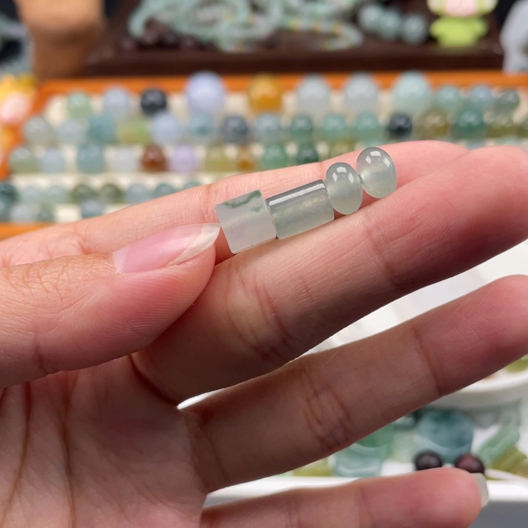 翡翠散珠邹****睡天然缅甸翡翠a货4颗