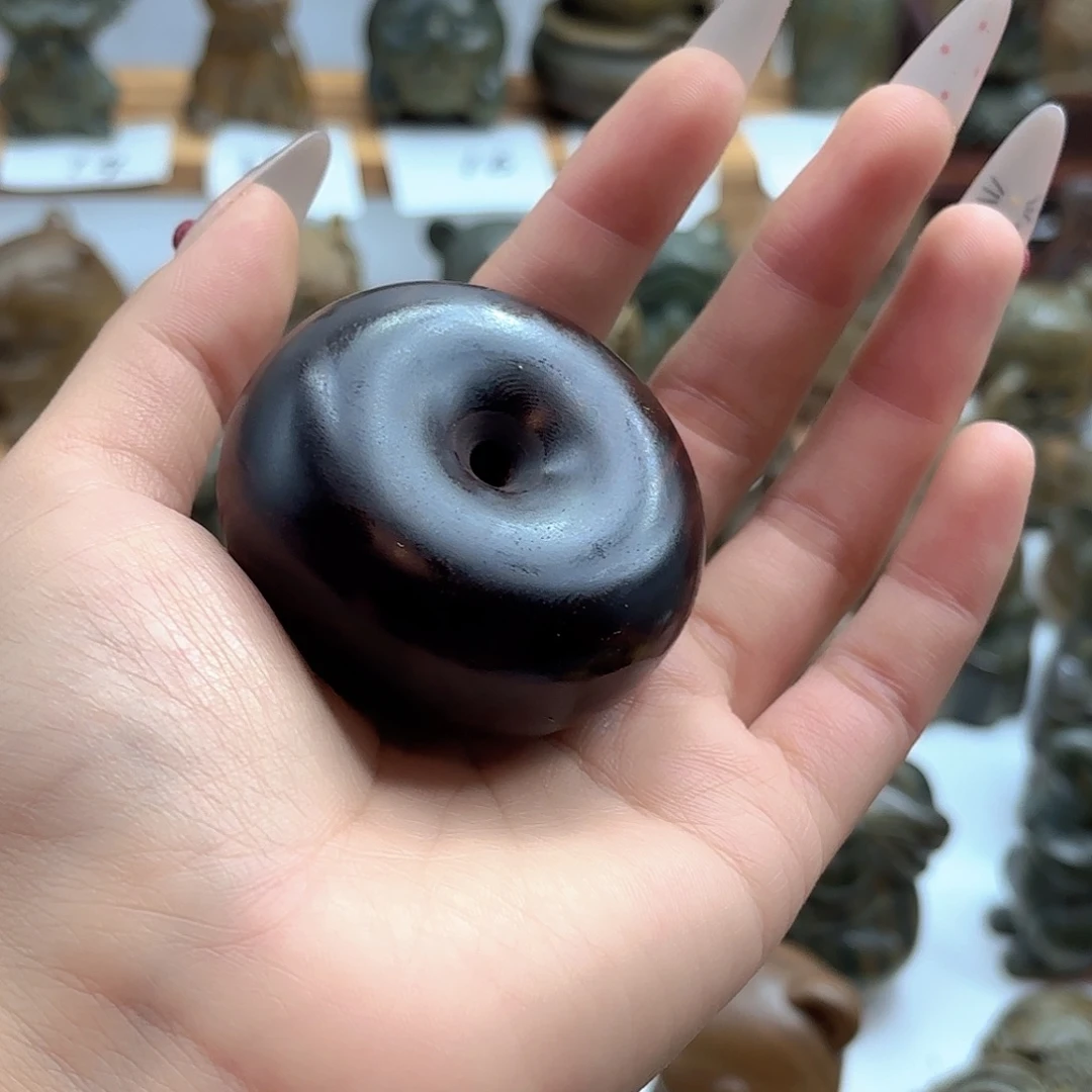 啷***啷木大红酸枝面包扣一个