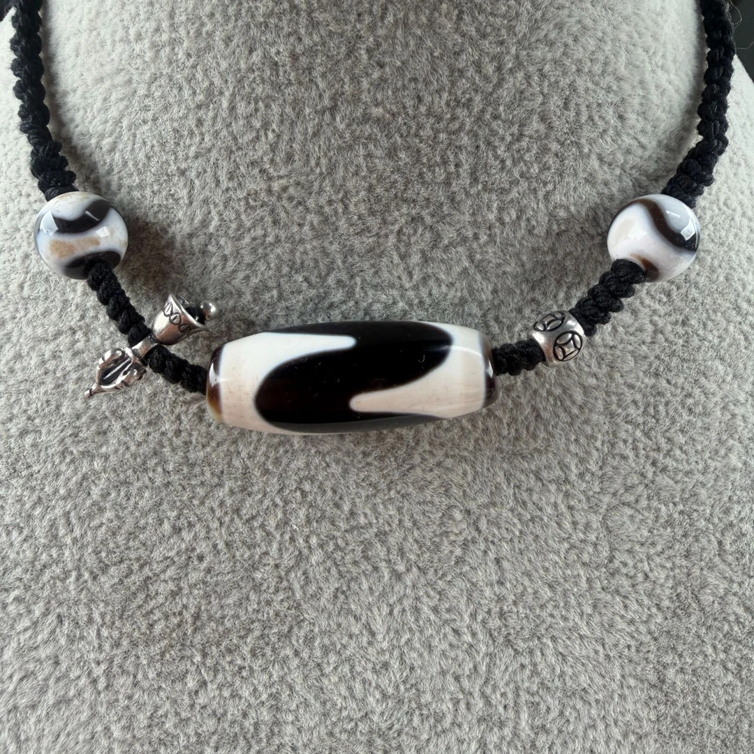 天然玛瑙行运纯手工珠沙黑白高油高亮台珠虎牙天珠颈链