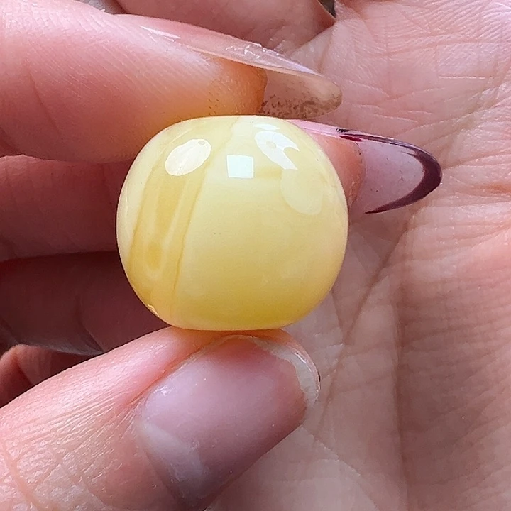 蜜蜡未镶嵌珠宝奇石