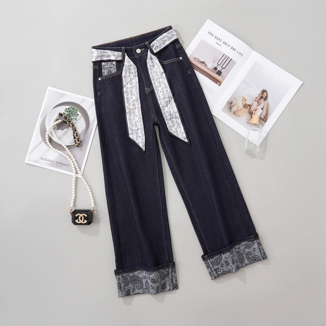 【弹力+运费险】秋季显瘦弹力提花大码韩版直筒牛仔裤女