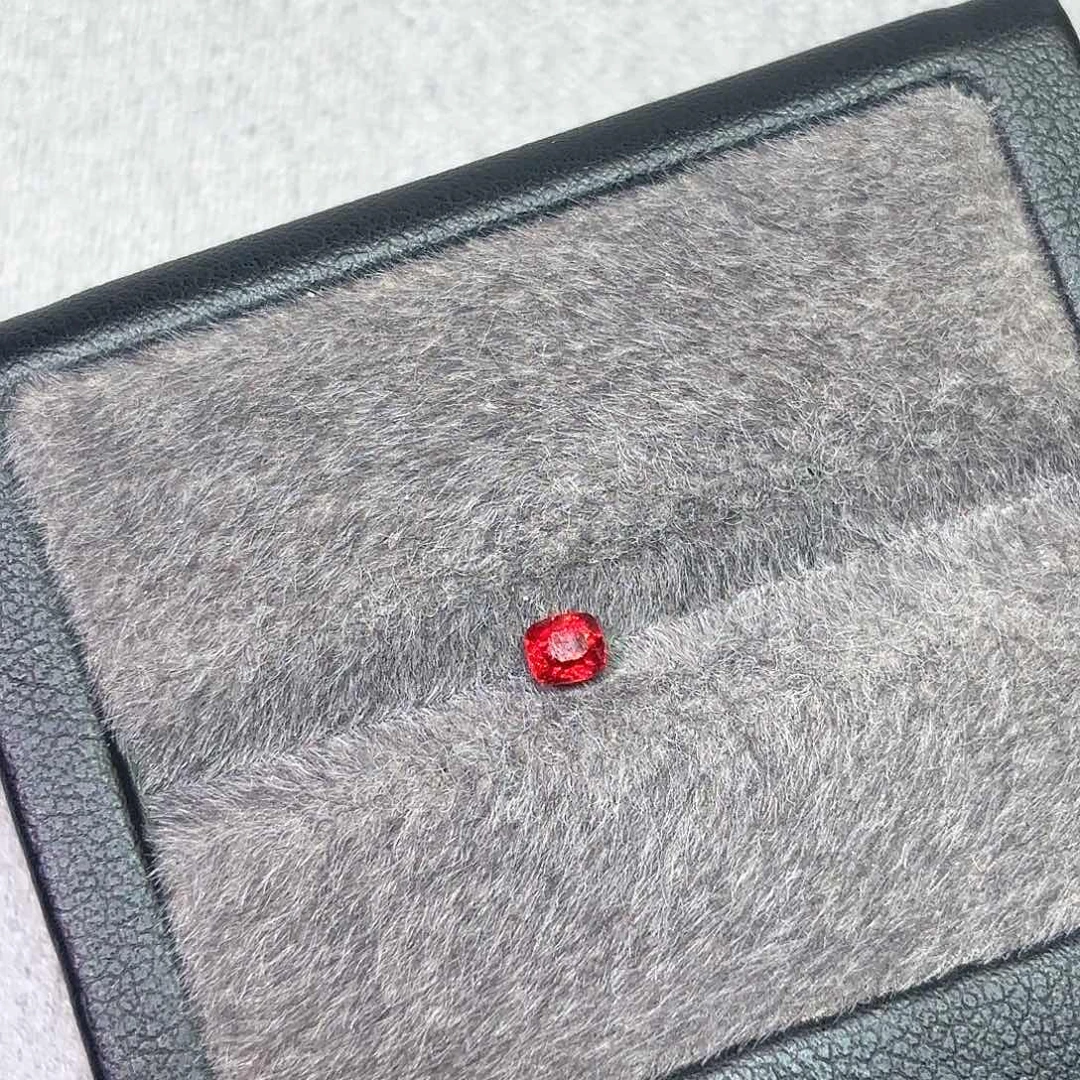 尖晶石裸石0.275克拉3*3.5mm
