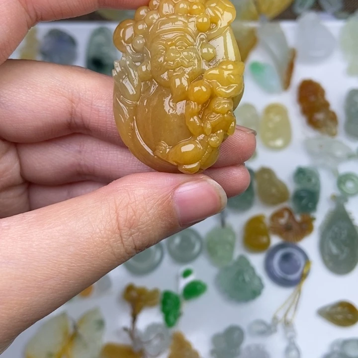 定制翡翠未镶嵌黄财