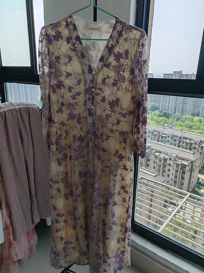 夏季气质桑蚕丝蕾丝连衣裙女士轻奢百搭款式