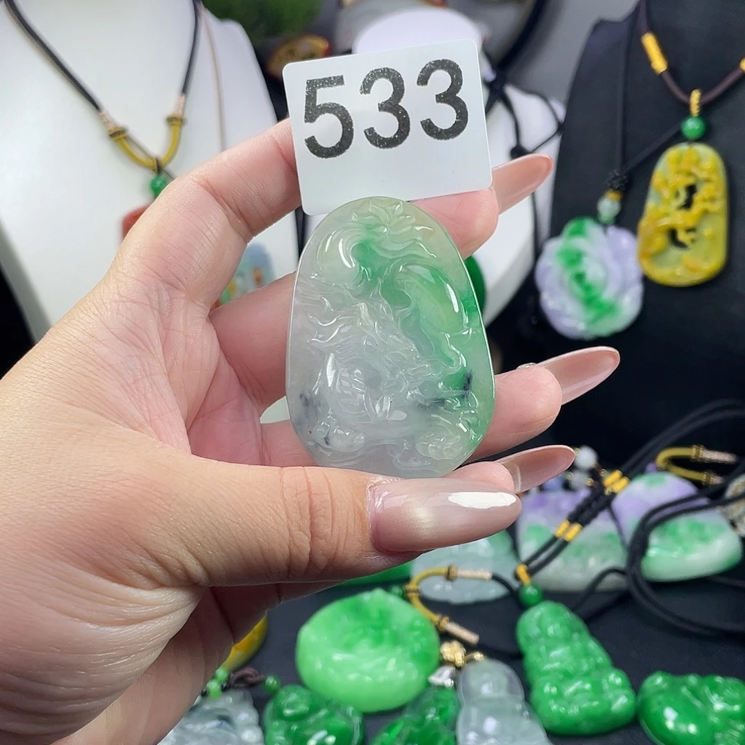 翡翠未镶嵌吊坠(赠链)