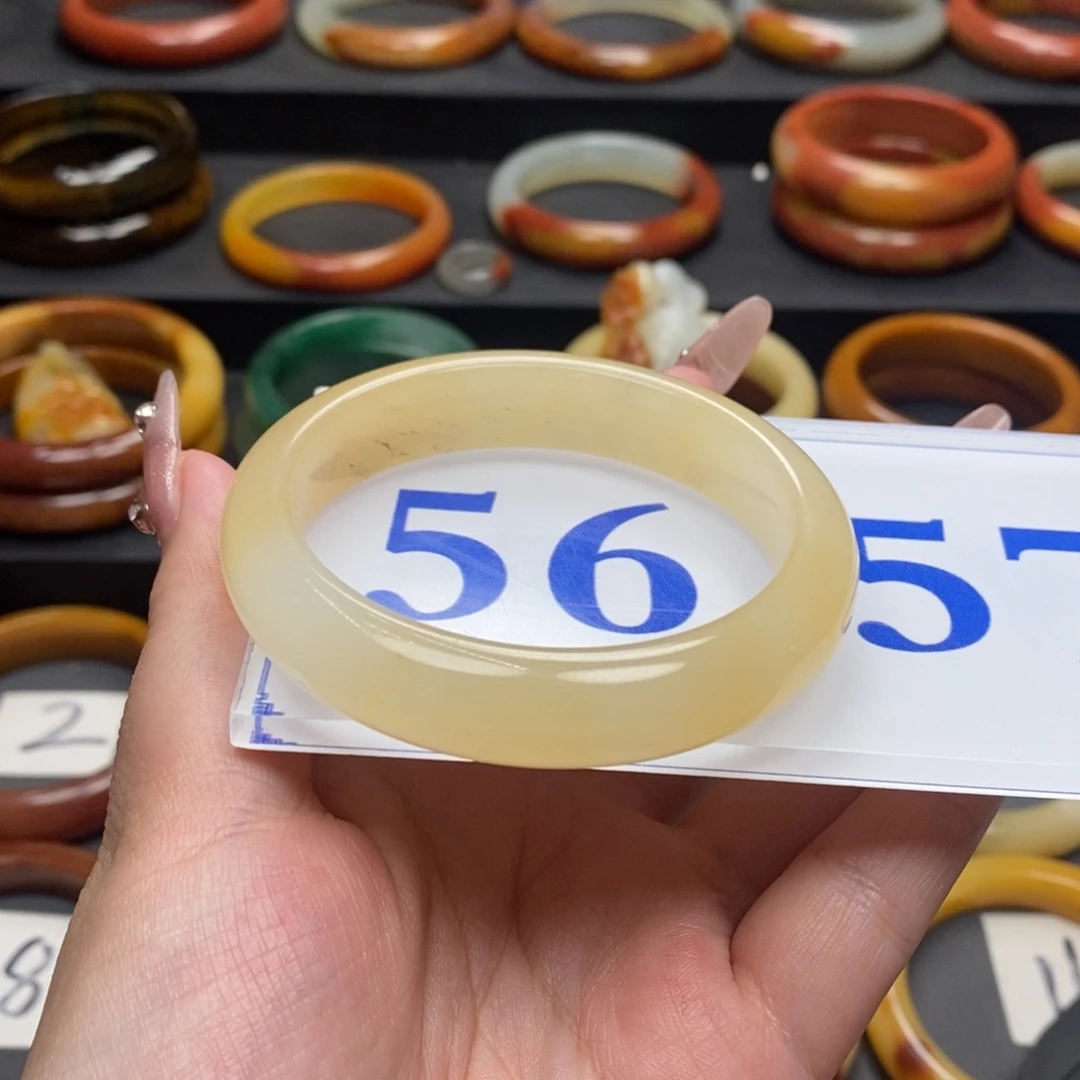 石英质玉（黄龙玉）手镯未镶嵌