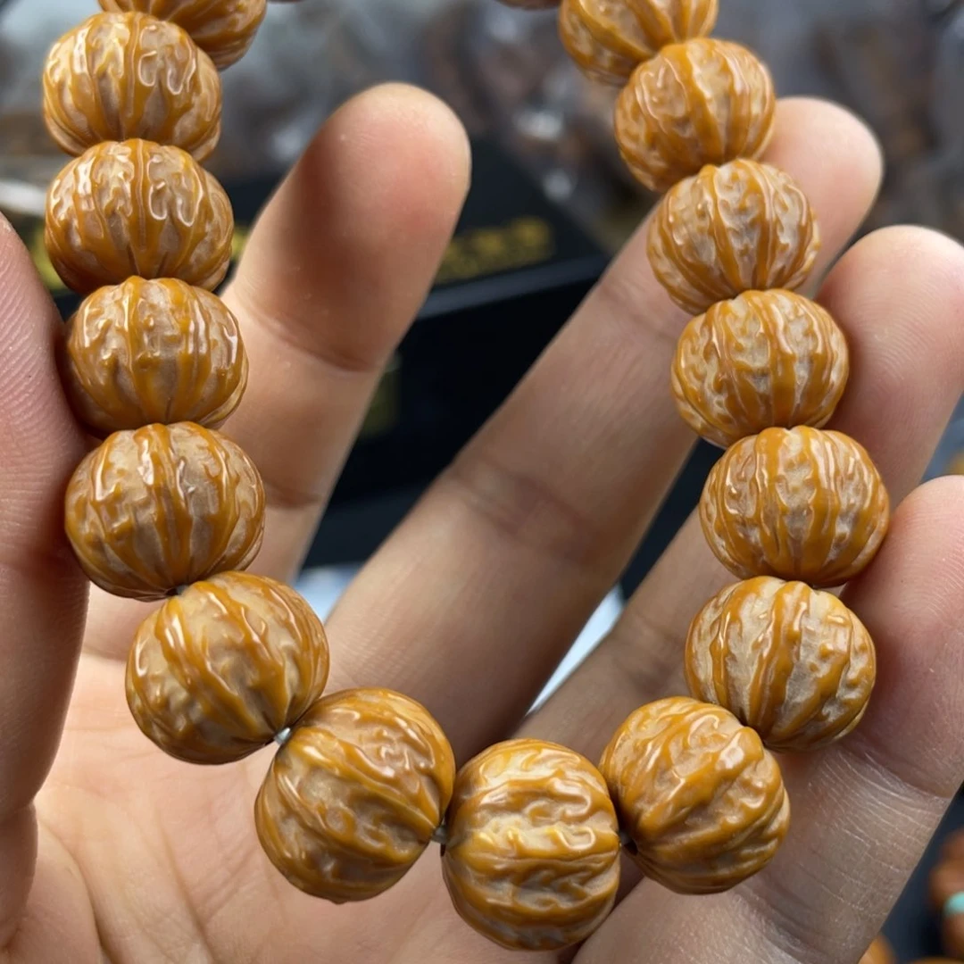 猴头核桃吊坠嗯、嗯