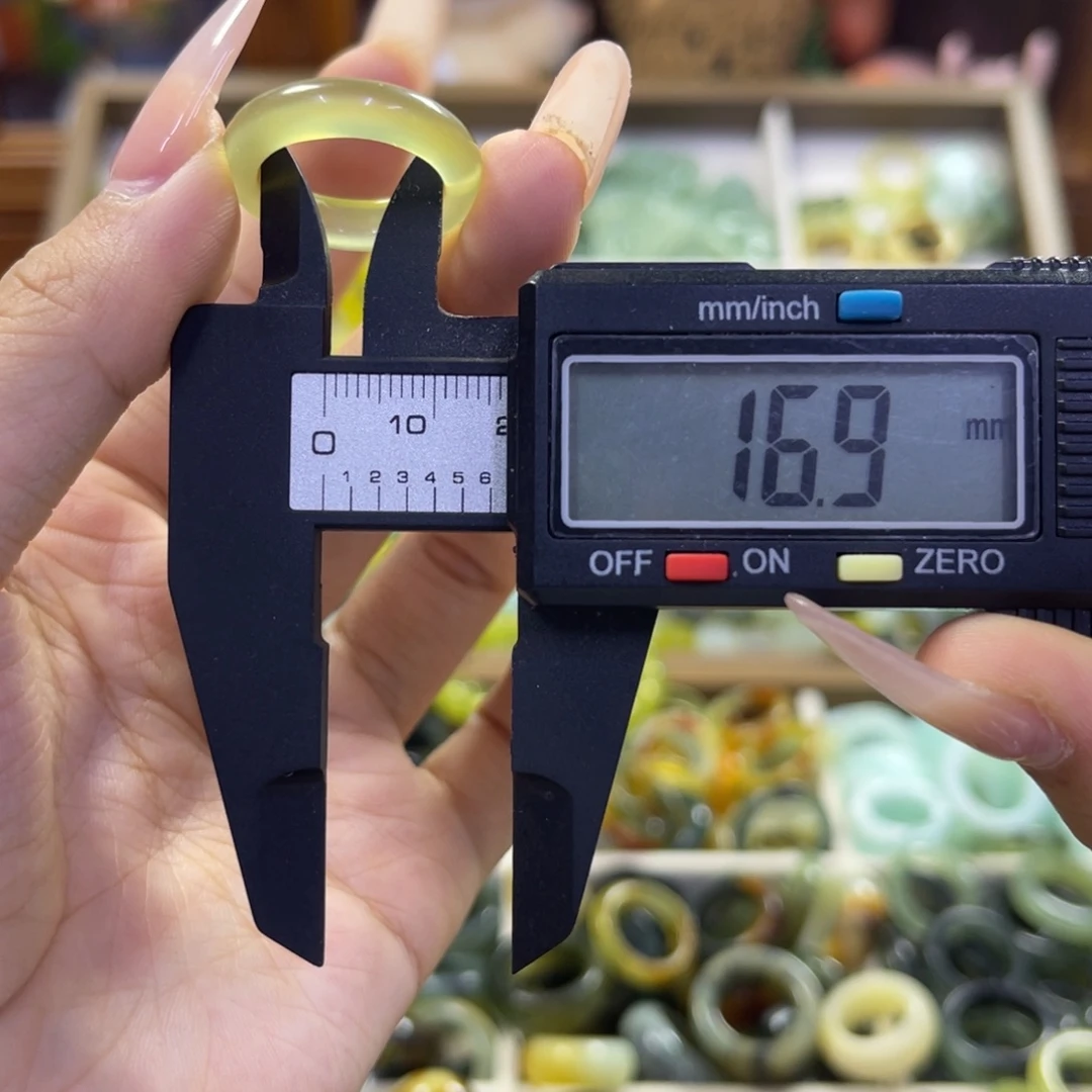 蛇纹石玉未镶嵌手镯67