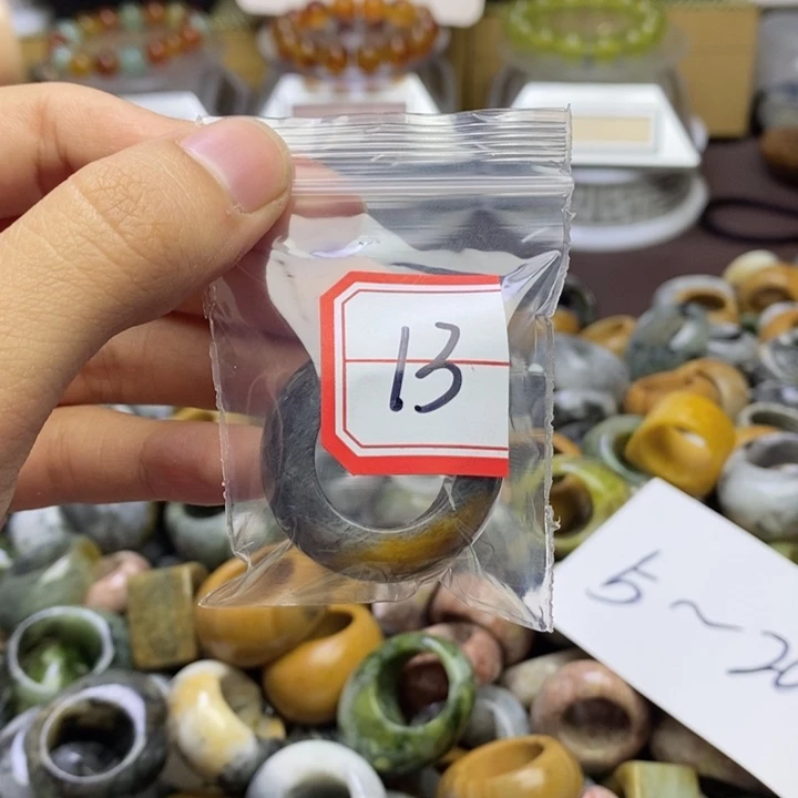 平***乐蛇纹石玉未镶嵌手镯