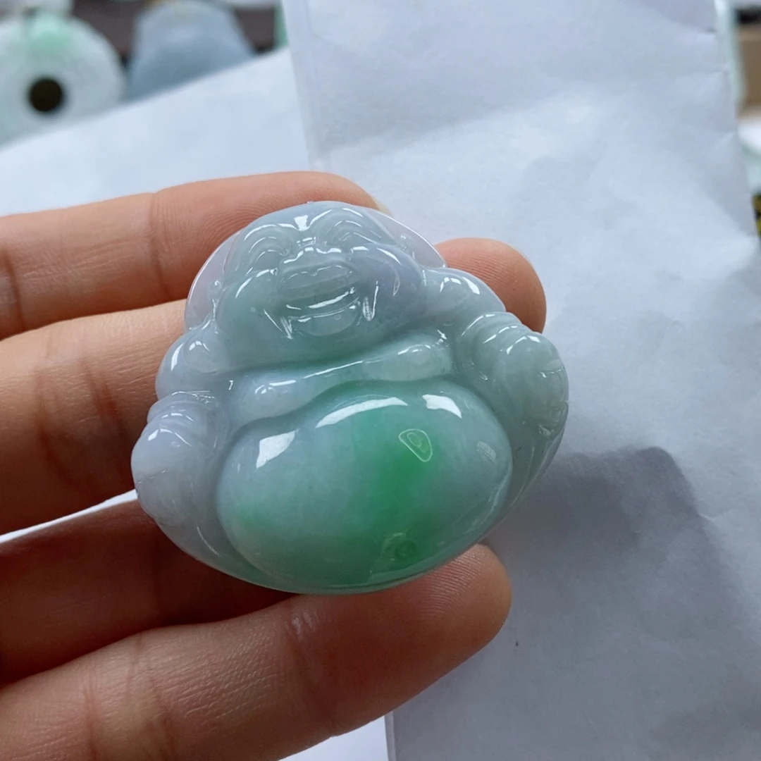 翡翠胸饰未镶嵌幸**生吊坠