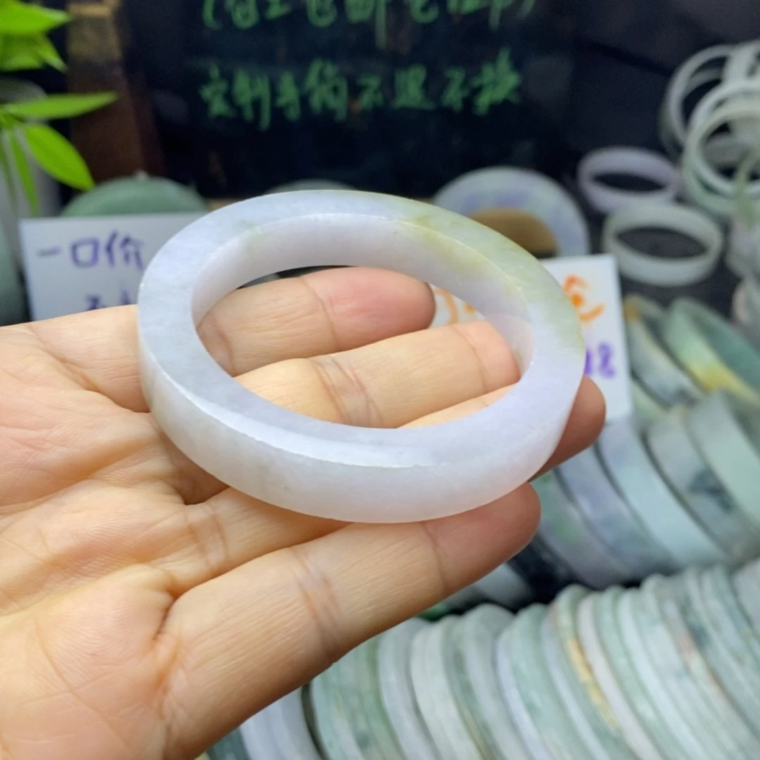 定制翡翠未镶嵌手镯