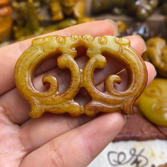 和田玉（糖玉）未镶嵌颈饰