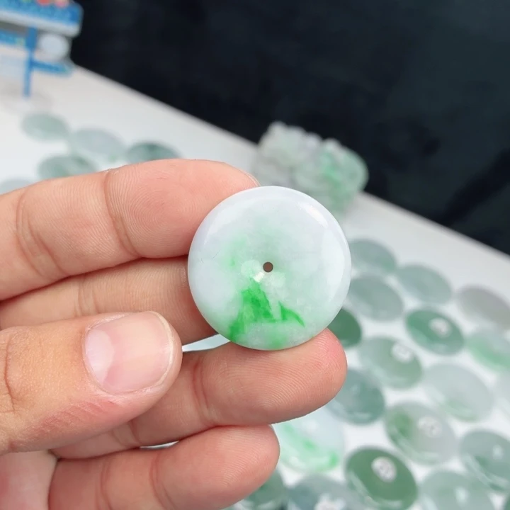 翡翠未镶嵌颈饰缅甸天然A货翡翠29.2-5.5