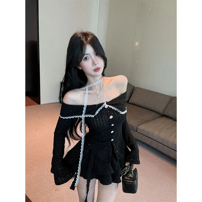 2025秋冬新款纯欲一字肩拼蕾丝围脖亮丝针织上衣蛋糕裙女时尚套装