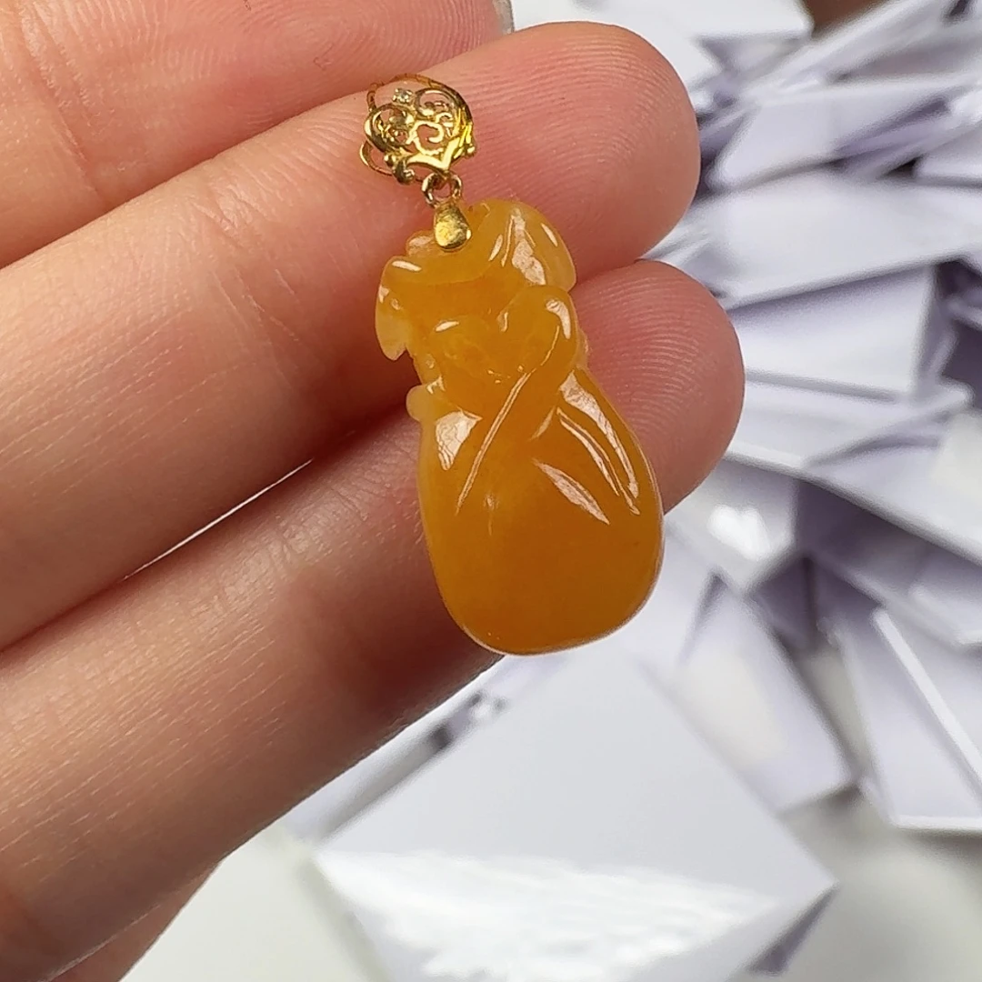 翡翠18K金镶嵌颈饰