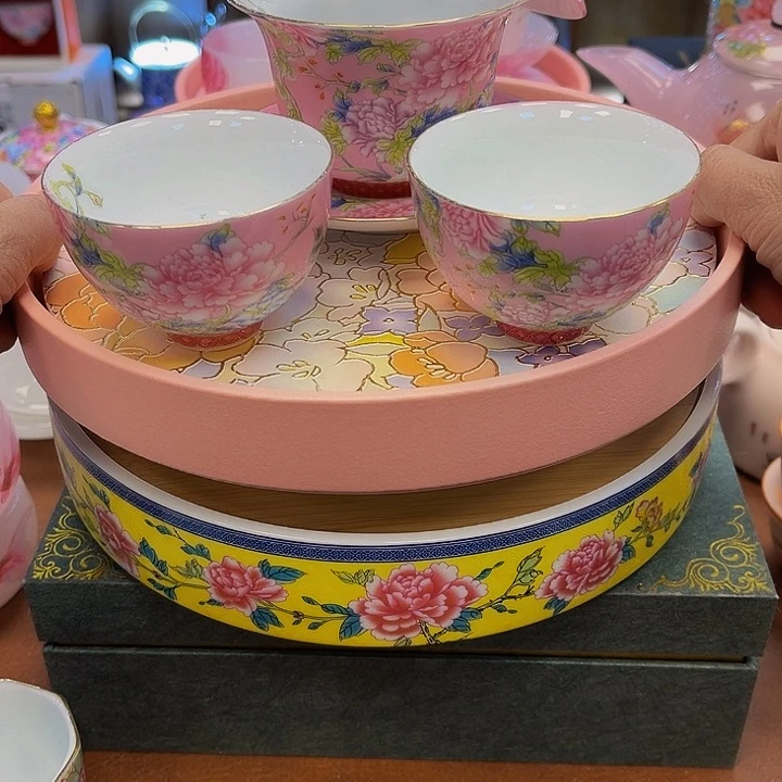 段泥茶杯吧啦吧啦的说了一