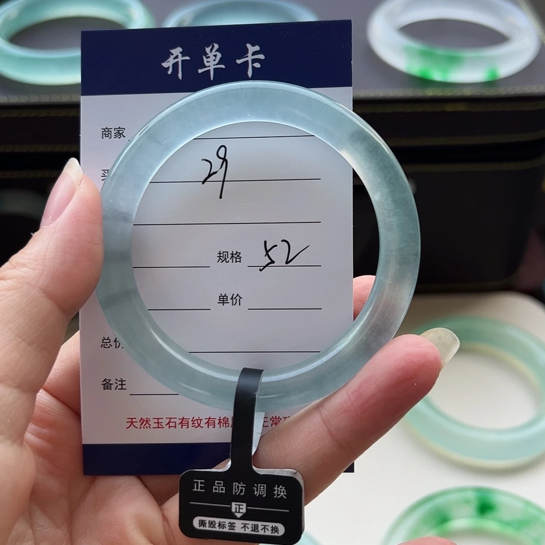 昵***中时尚精美天空蓝手镯