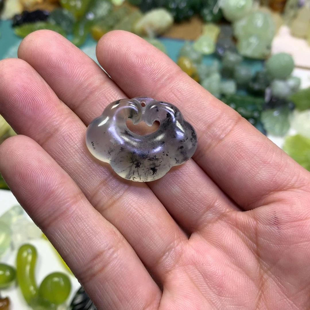 岫玉颈饰未镶嵌一****3祥云锁