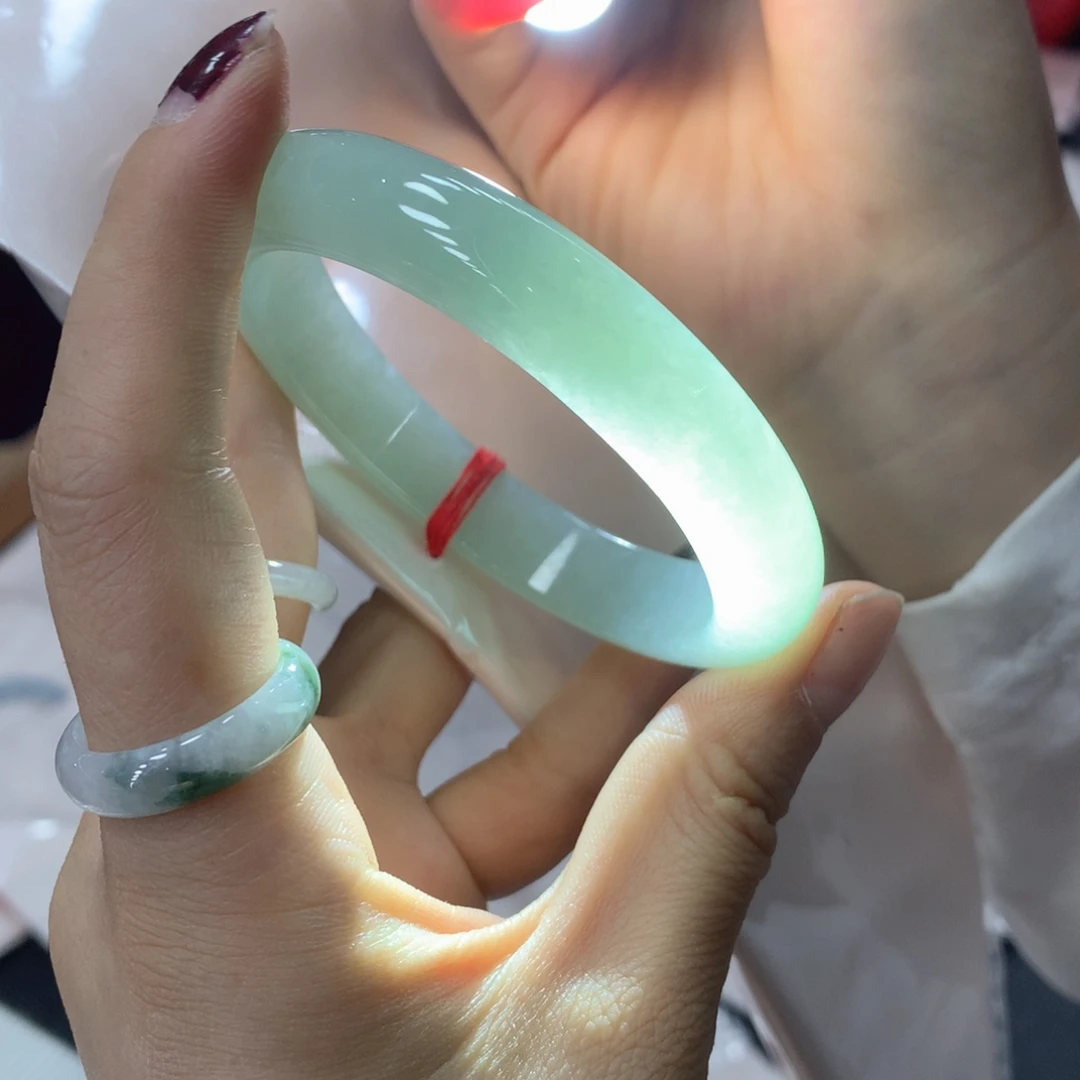 翡翠未镶嵌手镯买断