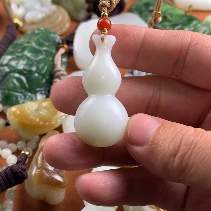 未镶嵌和田玉挂件