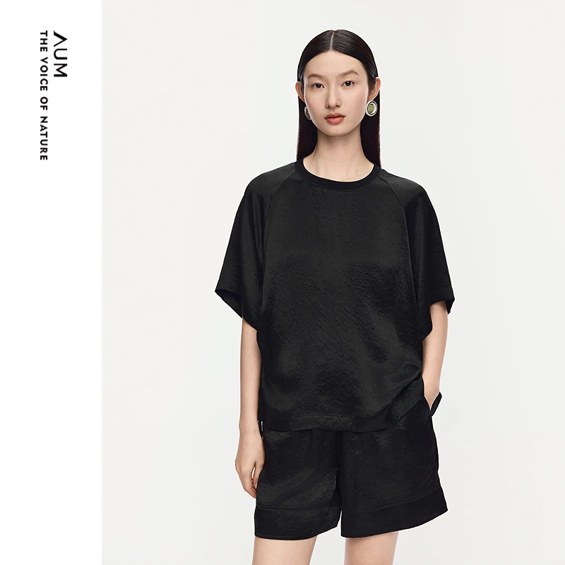 AUM噢姆25年气质时尚百搭纯色黑色宽松女士T恤M1FZ24261