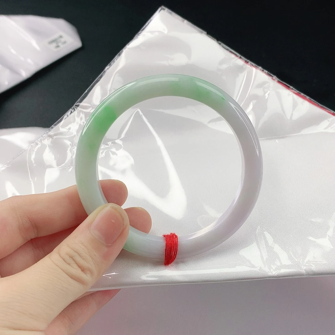 翡翠手镯未镶嵌翡翠023