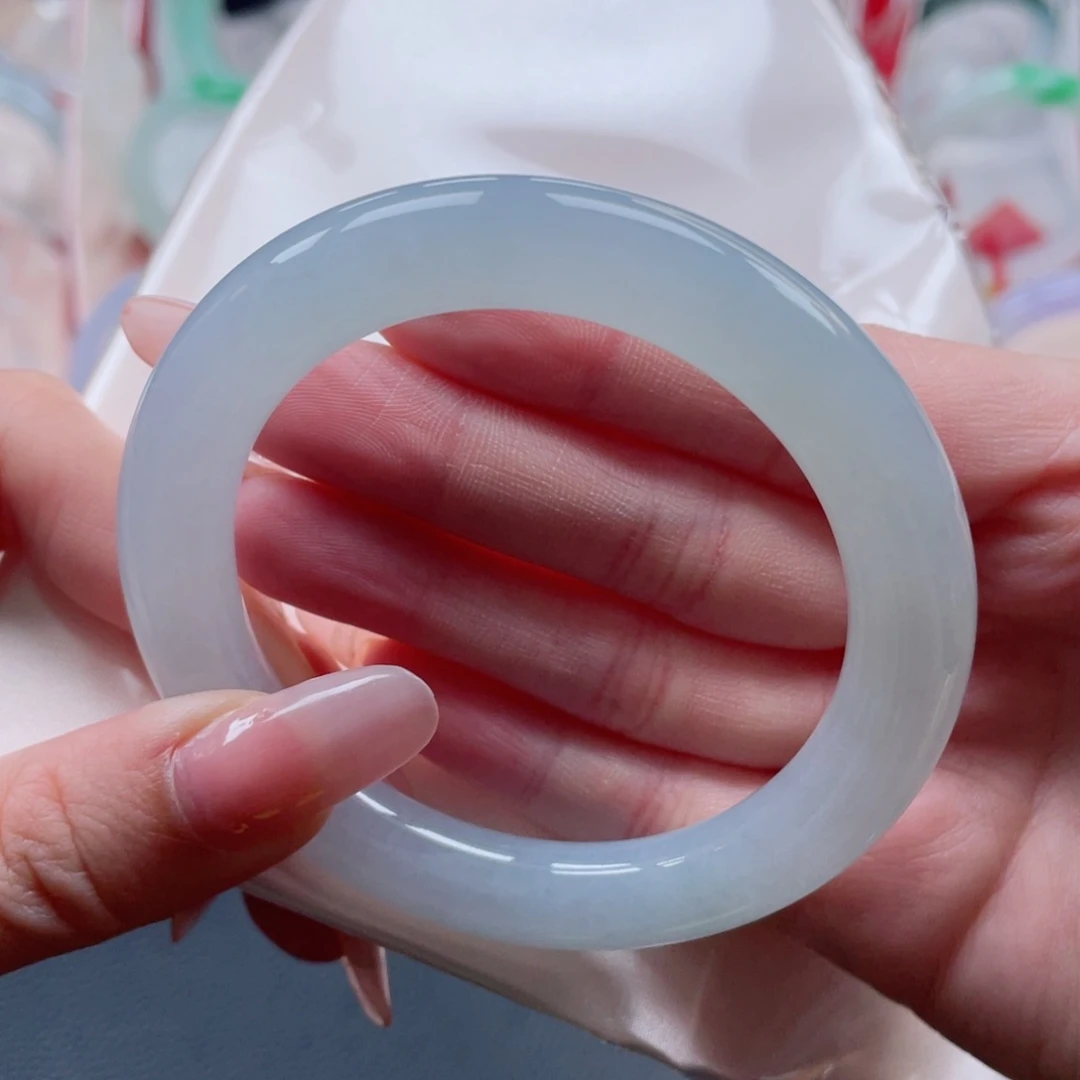 未镶嵌手镯翡翠56.0冰晴水绿 冰莹剔透泛光感十足 60号