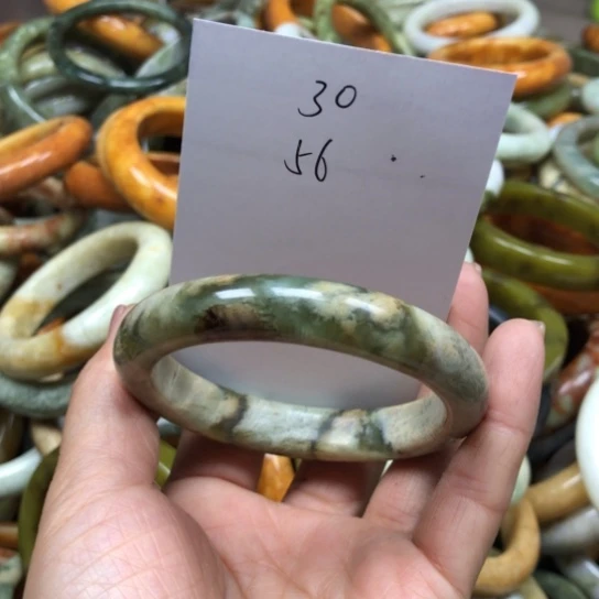 未镶嵌蛇纹石玉手镯