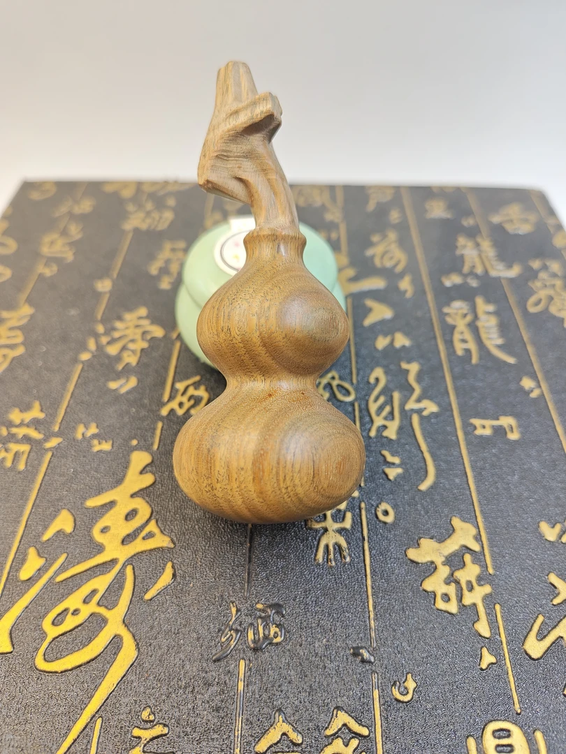 天然绿檀大葫芦手把件（原木原色 无漆无蜡）