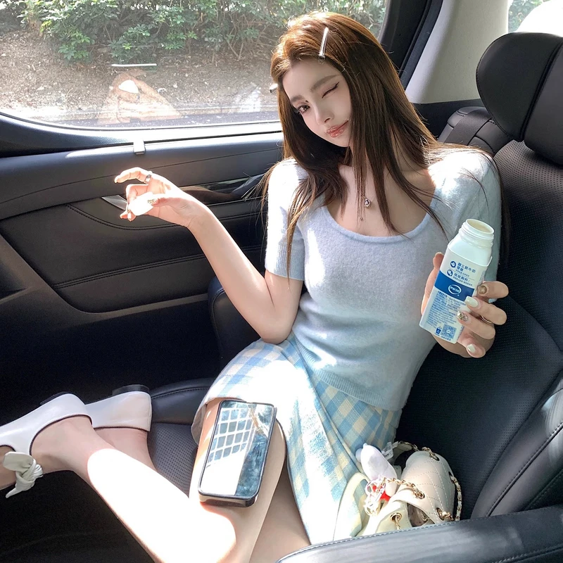 “嗲嗲芭比”女权风好莱坞小妞电影感羊绒羊毛进口stoll手工上衣