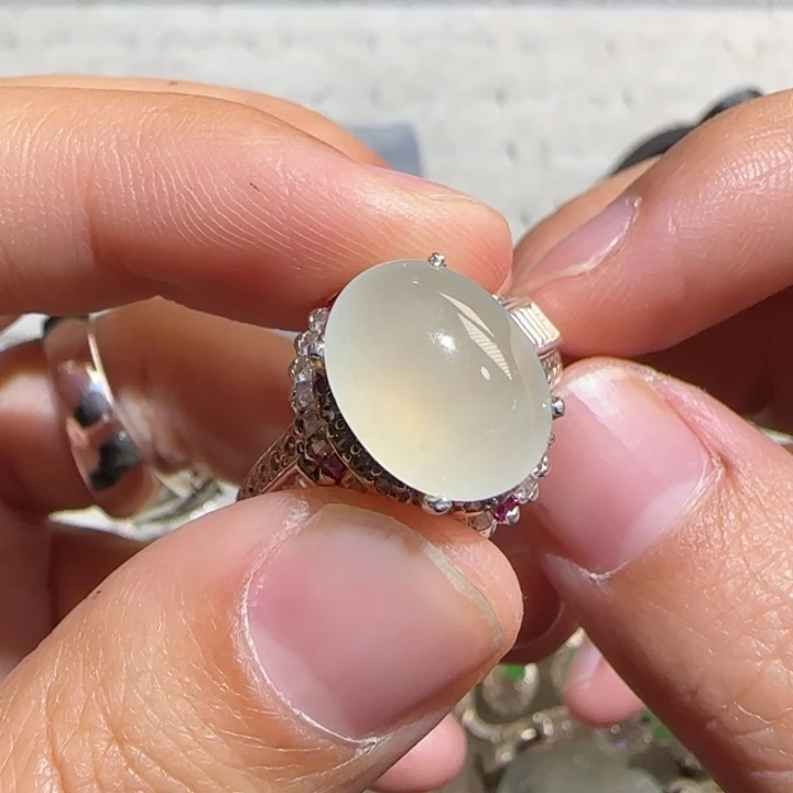 定制翡翠未镶嵌翡翠