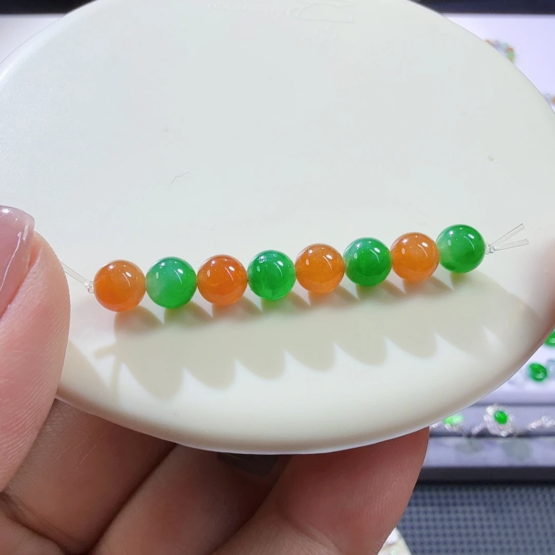 翡翠未镶嵌颈饰裸石