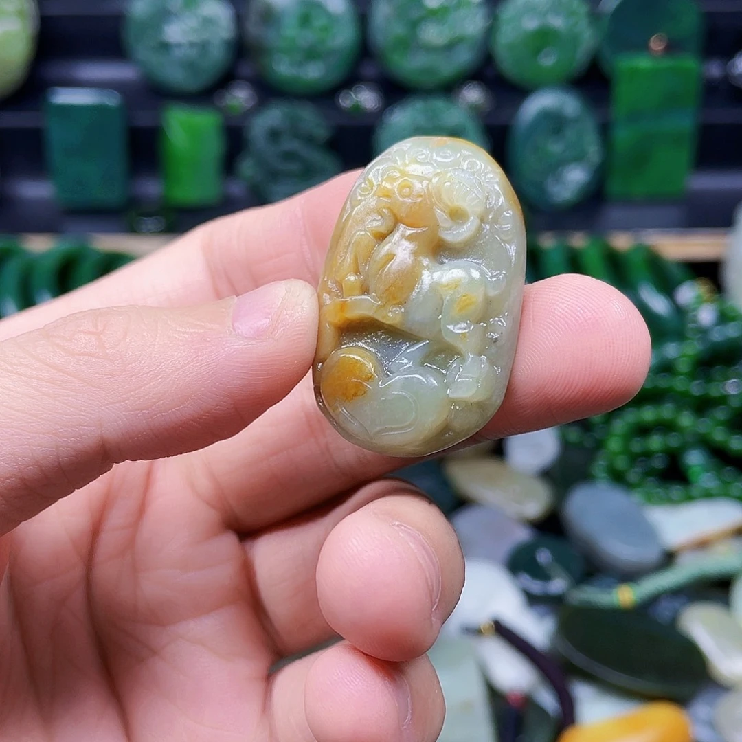 和田玉未镶嵌珠宝奇石