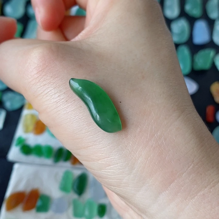 未镶嵌定制翡翠随行