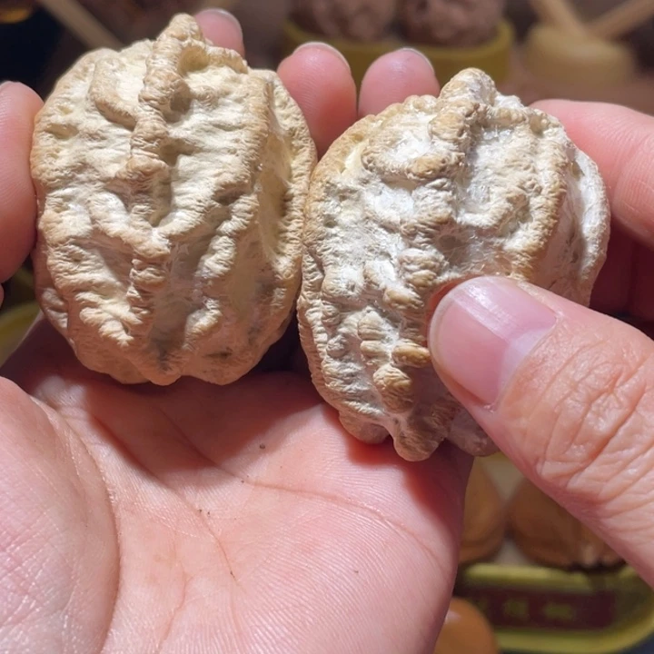 吊坠桃核犀牛角乾坤核桃