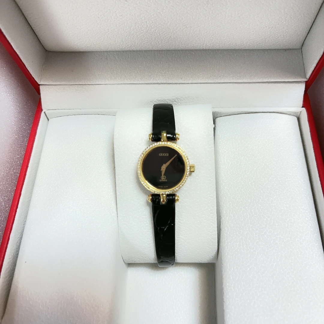 95新 GUCCI/古驰 石英腕表/后镶钻/579