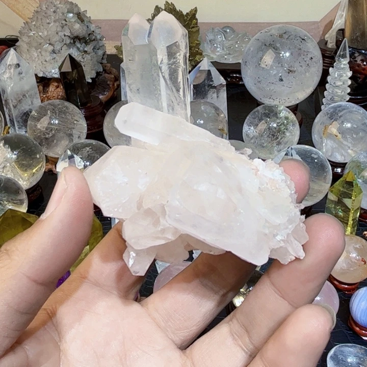 水晶摆件未镶嵌晶簇