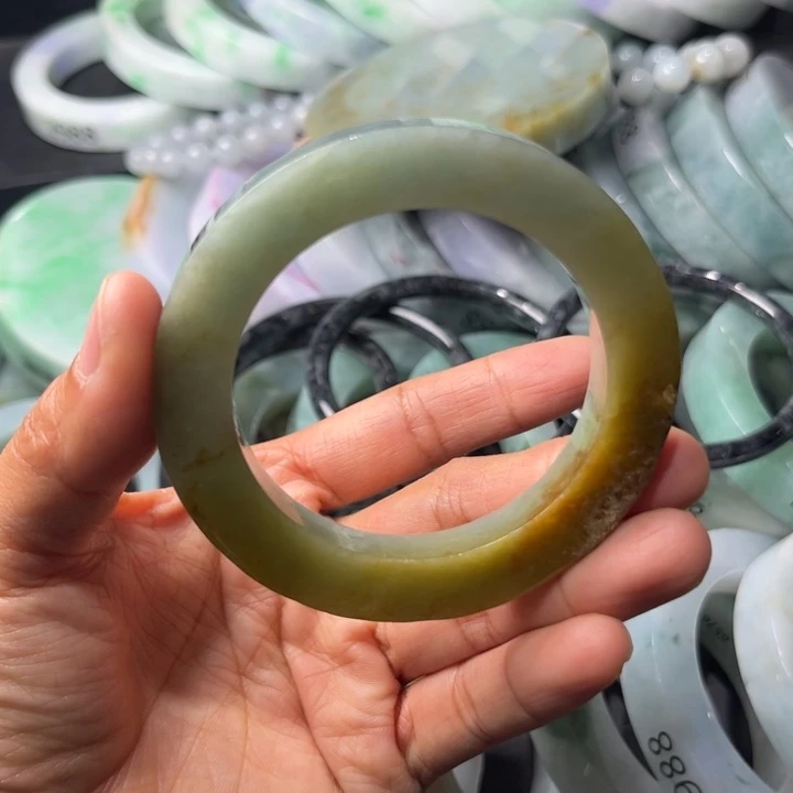 定制翡翠未镶嵌定制翡翠手镯未镶嵌