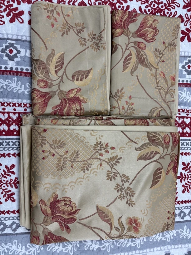 J004 真丝提花三件套