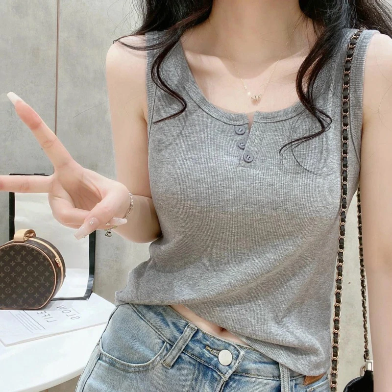 拉夏贝尔春夏新款纽扣吊带背心女大码内搭打底衫百搭显瘦无袖上衣